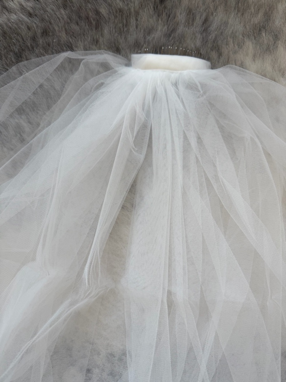 Ivory Fingertip Wedding Veil with Blusher - Picture 4 of 13